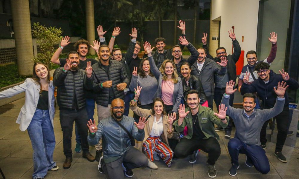 Nearsure employees celebrating the opening of their new office in São Paulo